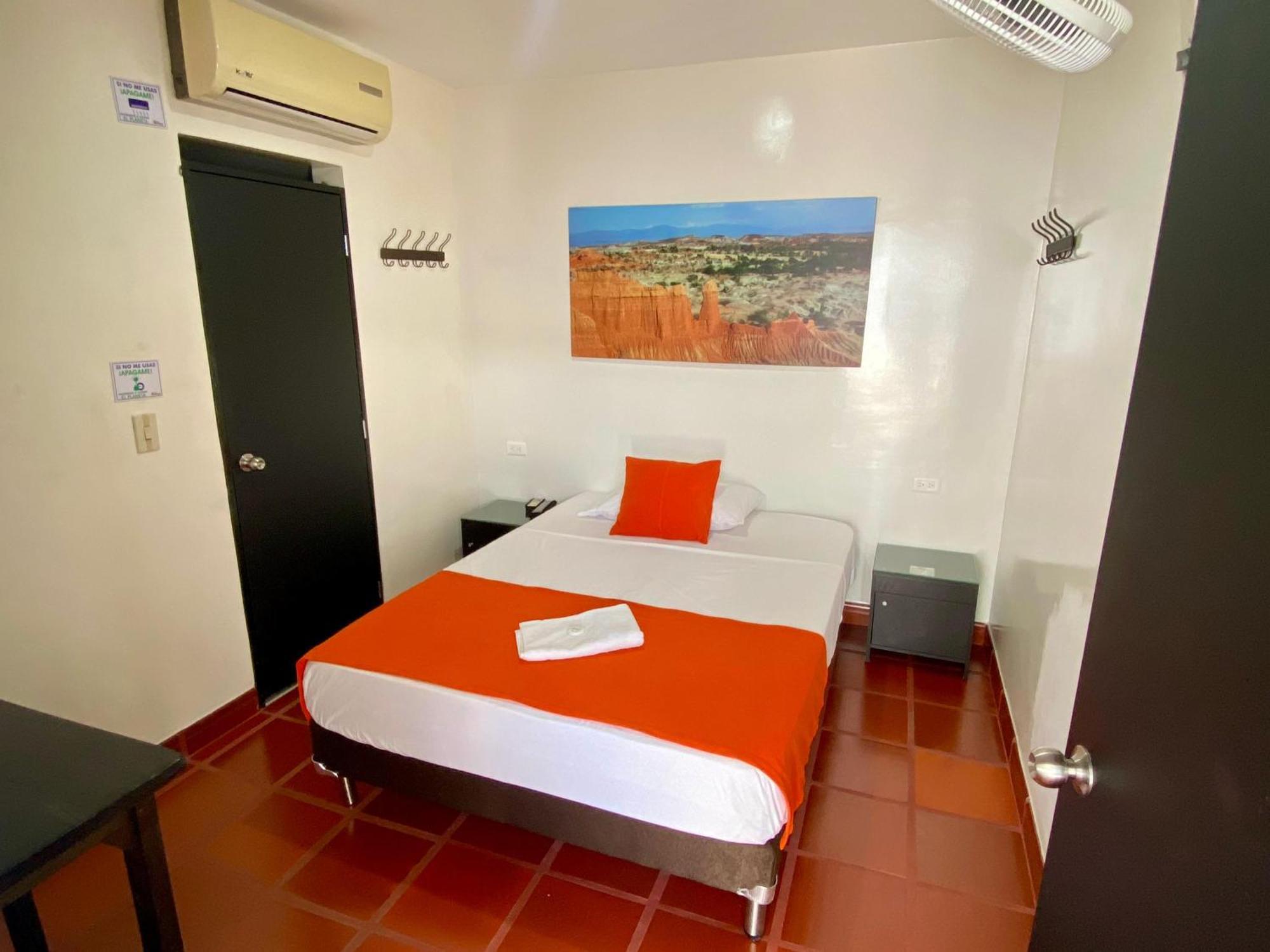 Hotel Villa Paraiso Villavieja Exteriér fotografie